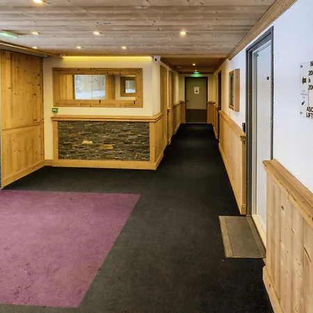 Apartment Cimes De Caron - Location: Proche De La Galerie Commercante Et Des Pistes Mae-9075 *